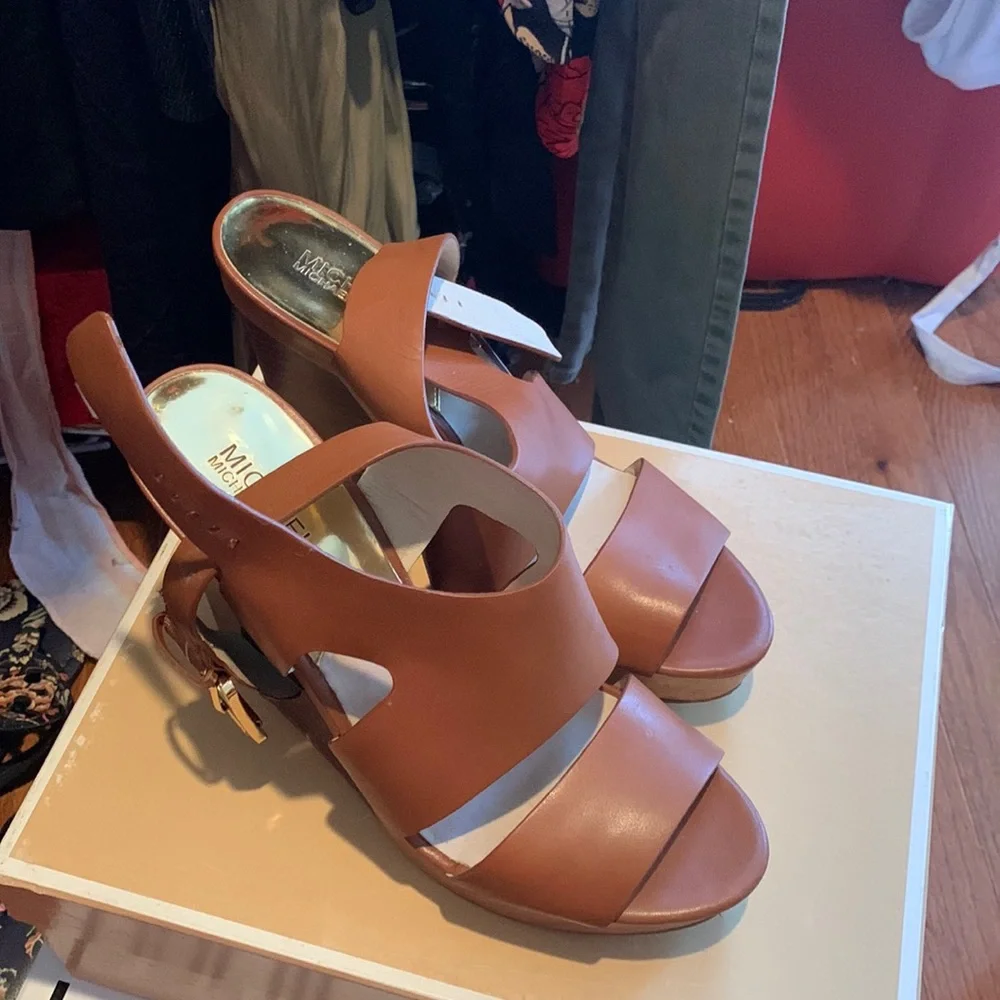 Michael Kors Wedge Sandal - Picture 2 of 4